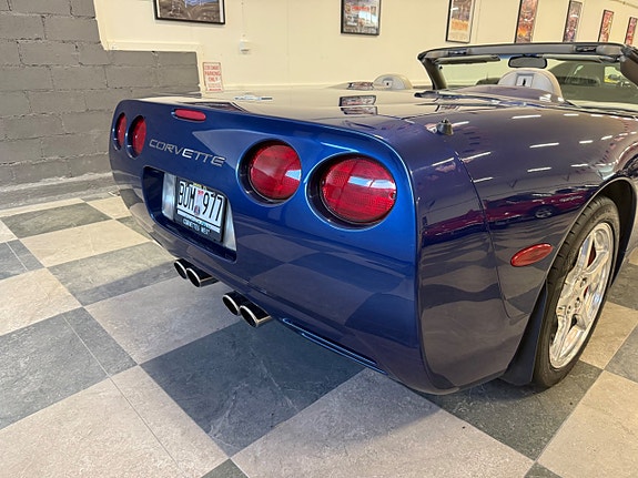 Chevrolet Corvette 14 of 30