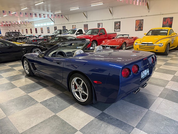 Chevrolet Corvette 5 of 30