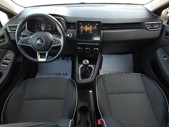 Renault Clio 8 of 14