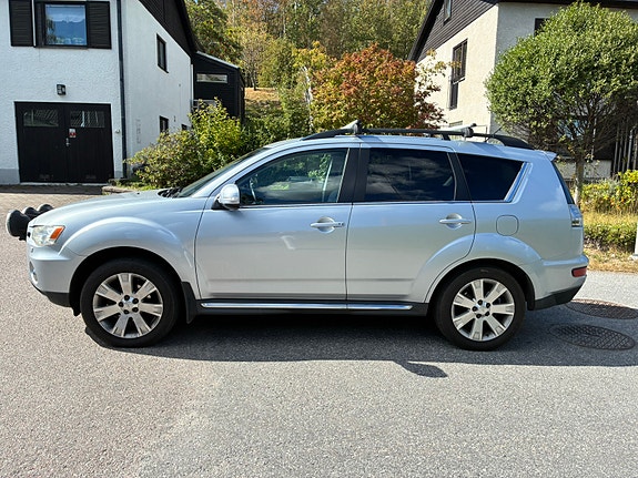 Mitsubishi Outlander 3 of 14