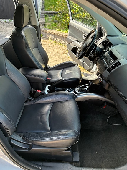 Mitsubishi Outlander 6 of 14