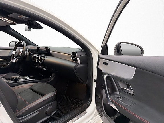 Mercedes-Benz A200 15 of 30