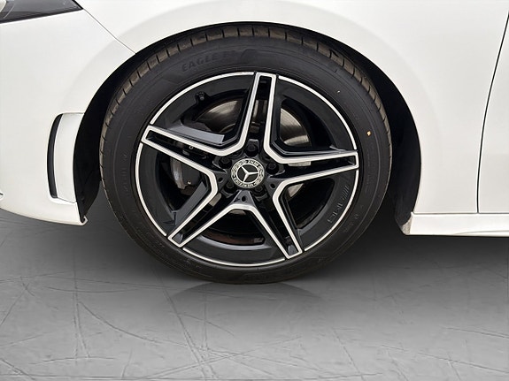 Mercedes-Benz A200 27 of 30