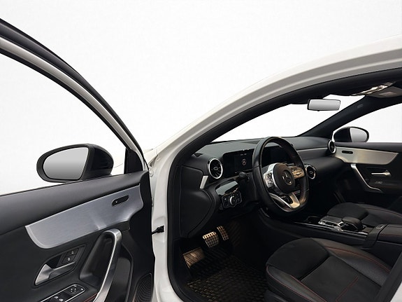 Mercedes-Benz A200 10 of 30
