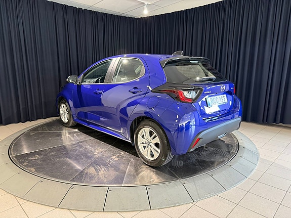 Mazda 2 4 of 14