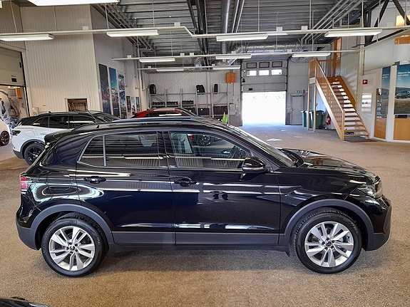 Volkswagen T-Cross 3 of 8