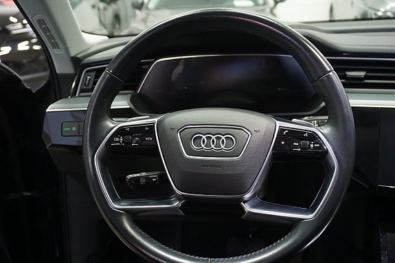 Audi e-tron 15 of 30