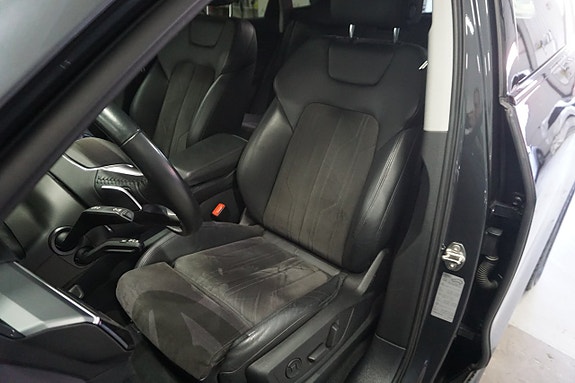 Audi e-tron 21 of 30