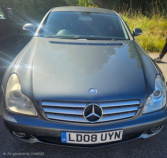 Mercedes-Benz CLS320 8 of 13