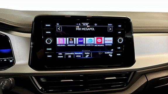 Volkswagen T-Roc 9 of 12