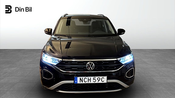 Volkswagen T-Roc 4 of 12