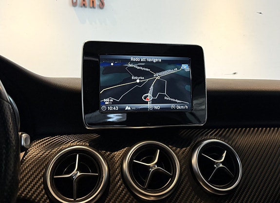 Mercedes-Benz A200 d 16 of 16