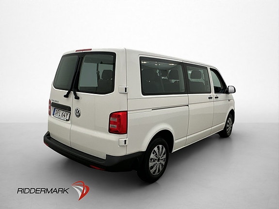 Volkswagen Caravelle 9 of 28