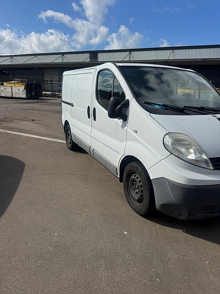 Renault Trafic 3 of 8