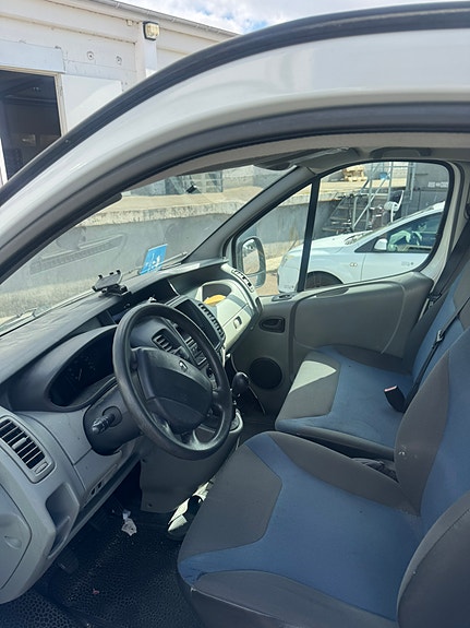 Renault Trafic 6 of 8