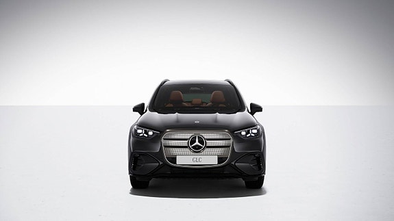 Mercedes-Benz GLC300 4 of 9