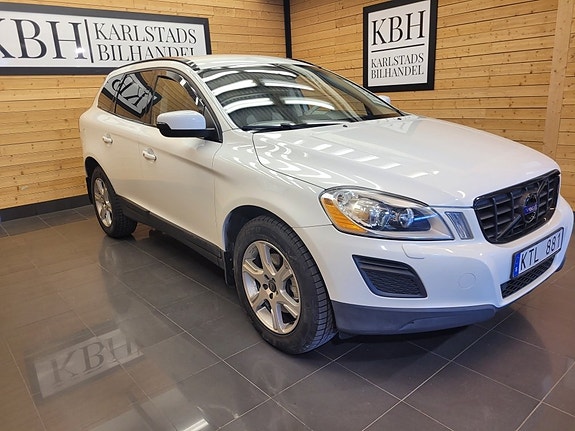 Volvo XC60 8 of 26