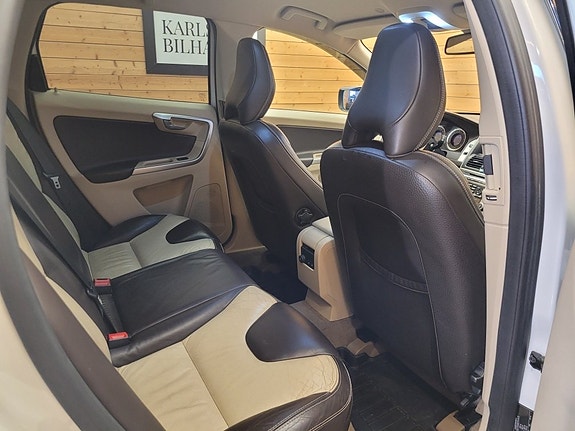 Volvo XC60 20 of 26