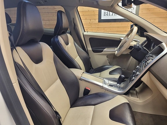 Volvo XC60 22 of 26
