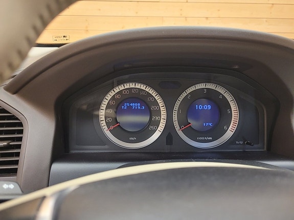 Volvo XC60 26 of 26