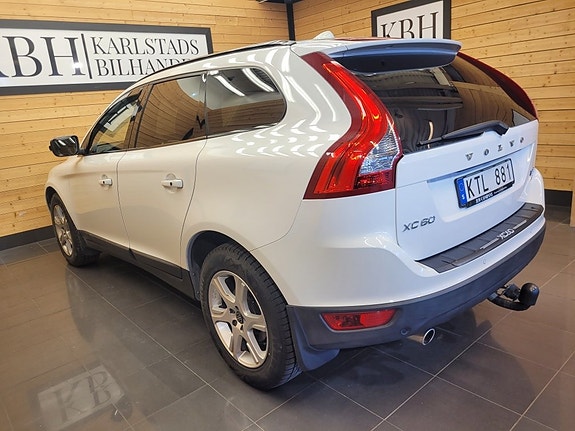 Volvo XC60 4 of 26