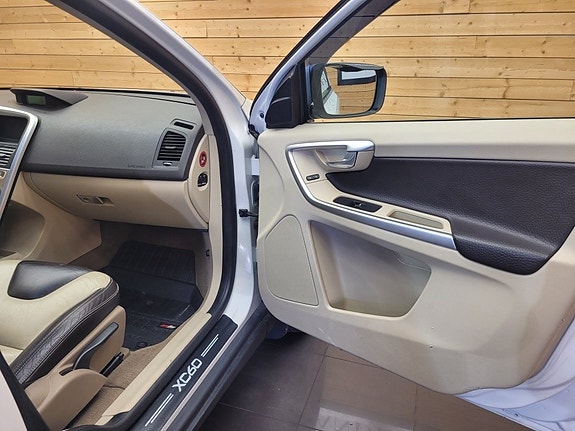 Volvo XC60 21 of 26
