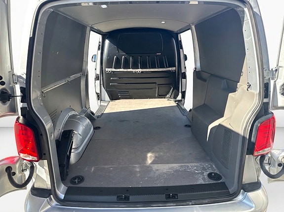 Volkswagen Transporter 7 of 12