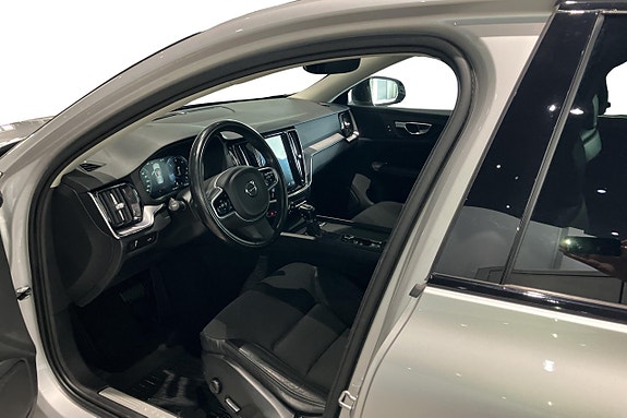 Volvo V60 11 of 14