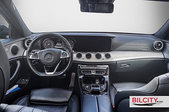 Mercedes-Benz E400 11 of 23