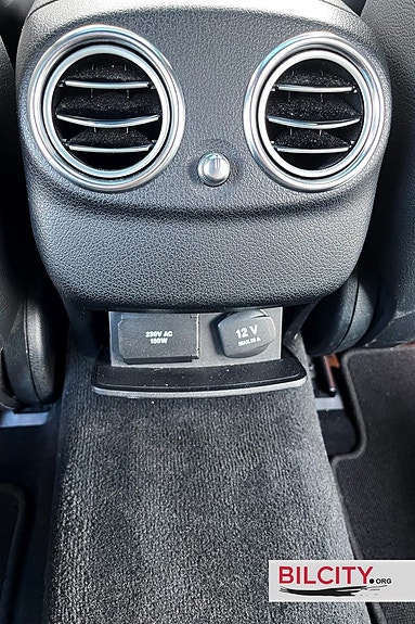 Mercedes-Benz E400 17 of 23