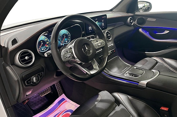 Mercedes-Benz GLC300 e 7 of 18