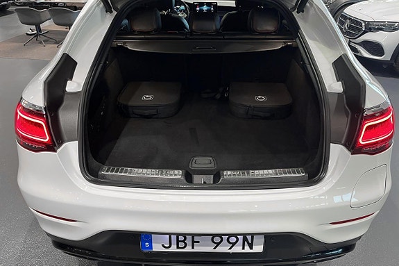 Mercedes-Benz GLC300 e 13 of 18