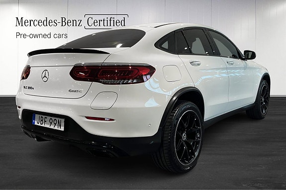 Mercedes-Benz GLC300 e 3 of 18