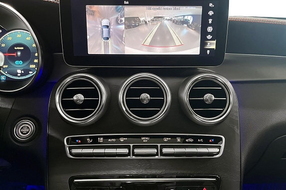 Mercedes-Benz GLC300 e 17 of 18