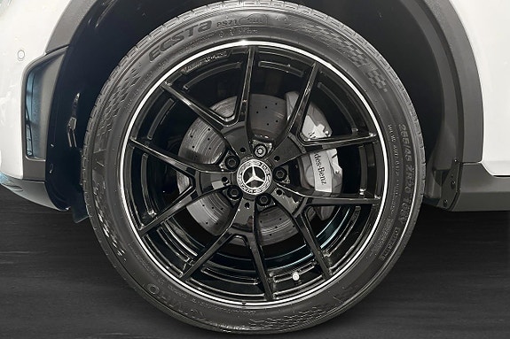 Mercedes-Benz GLC300 e 12 of 18
