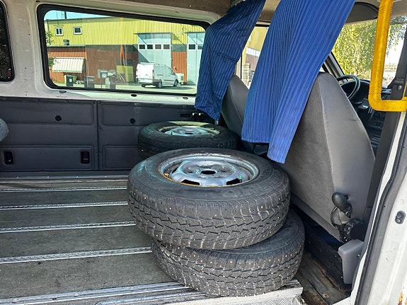 Ford Transit 8 of 13