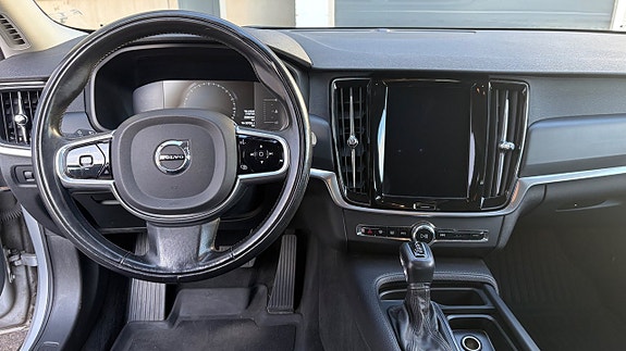 Volvo V90 9 of 14