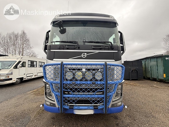 VOLVO FH16 6*4 Dragbil 2 of 27