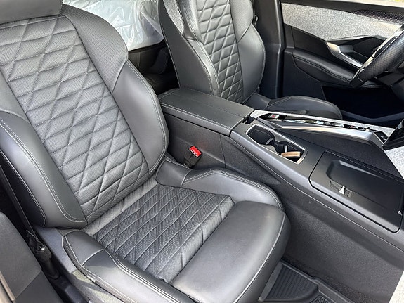 Peugeot 5008 3 of 4