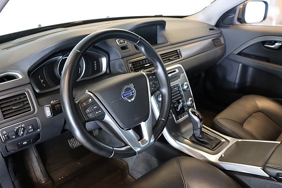 Volvo XC70 8 of 20