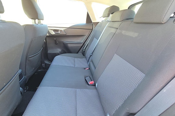 Toyota Auris 18 of 18