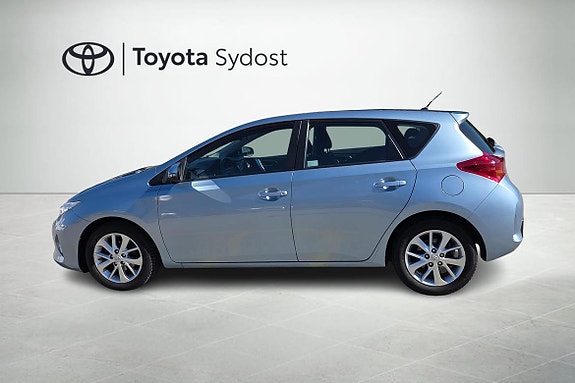 Toyota Auris 5 of 18
