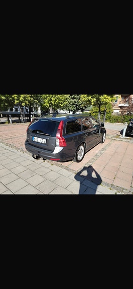 Volvo V50 3 of 5