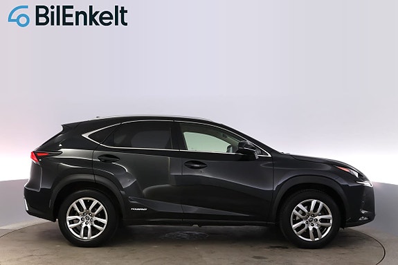Lexus NX300h 2 of 30