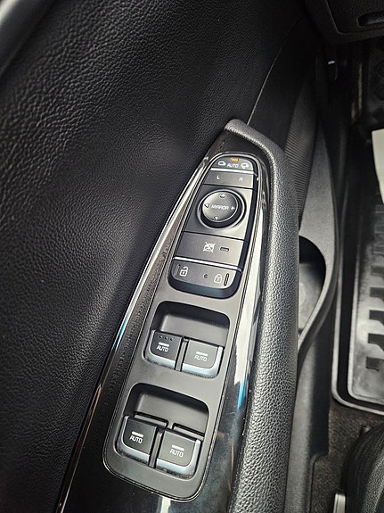Kia Optima 8 of 25