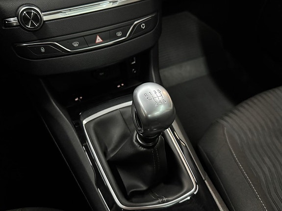 Peugeot 308 14 of 17