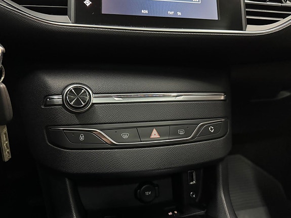 Peugeot 308 13 of 17