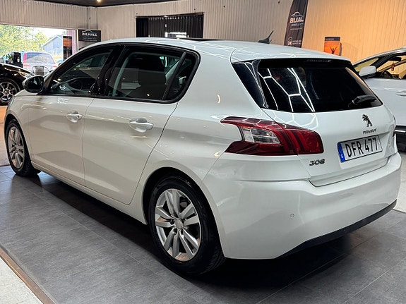 Peugeot 308 4 of 17