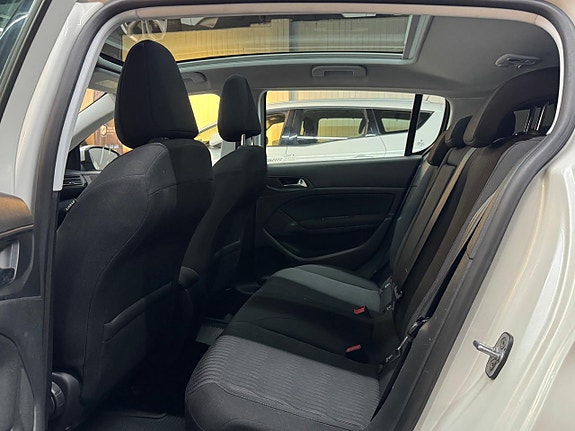 Peugeot 308 17 of 17