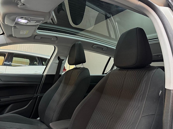 Peugeot 308 15 of 17